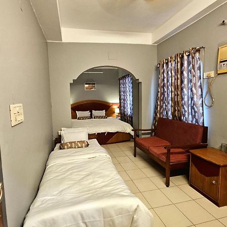 Hotel Vishal Sziliguri Kültér fotó