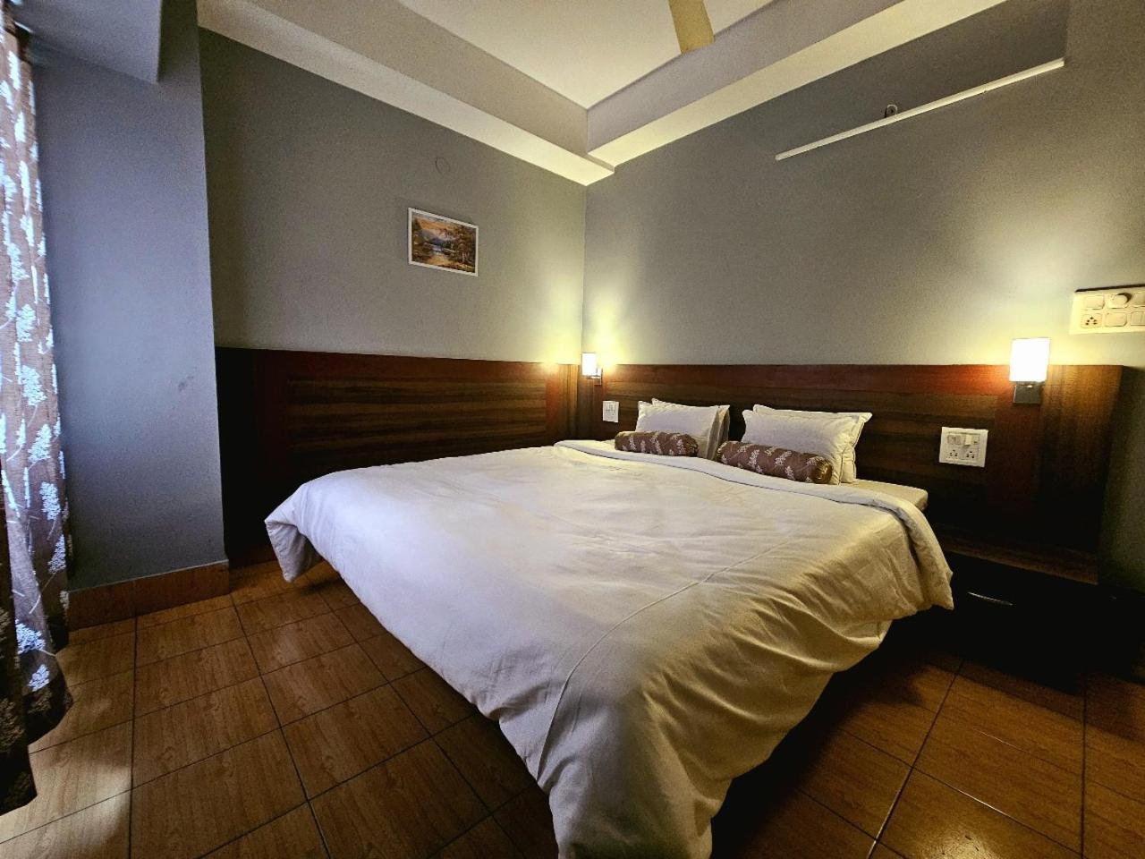 Hotel Vishal Sziliguri Kültér fotó
