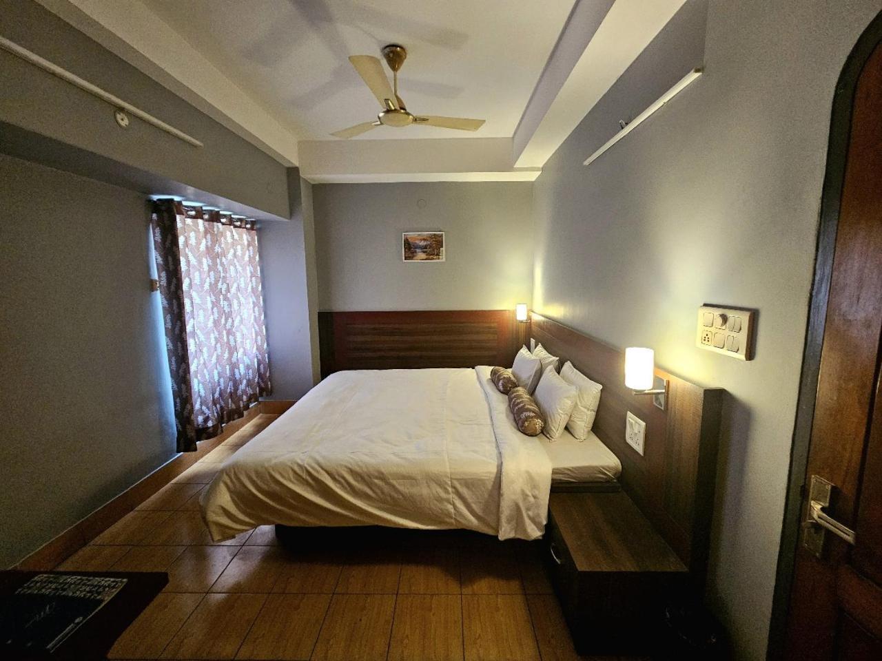 Hotel Vishal Sziliguri Kültér fotó